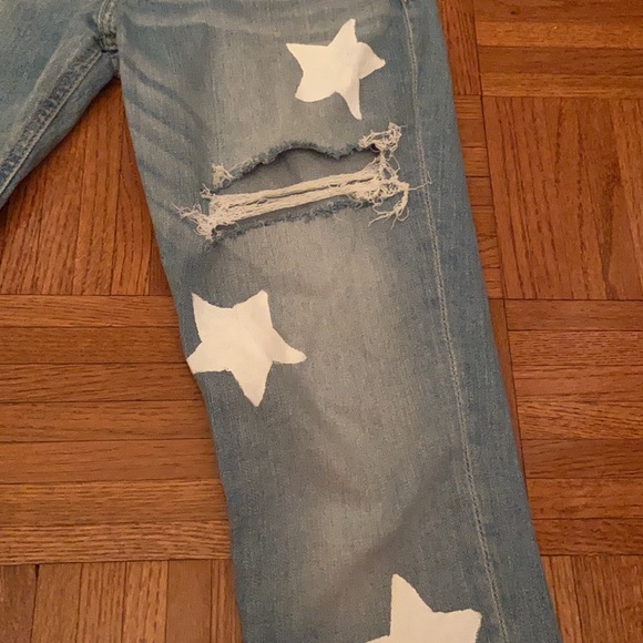 Hollister Low Rise Jeans With Stars - Picture 10 of 13